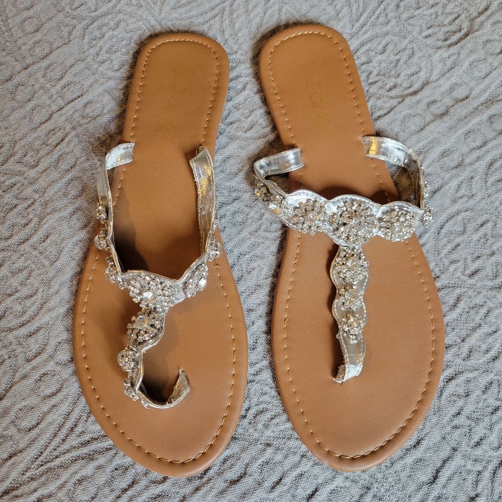 Woman's Zoey bling sandles size 10 8 silver
